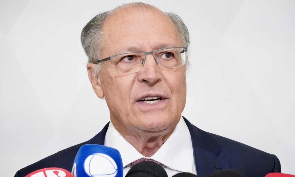 Alckmin se reúne com big techs para discutir tarifaço de Trump